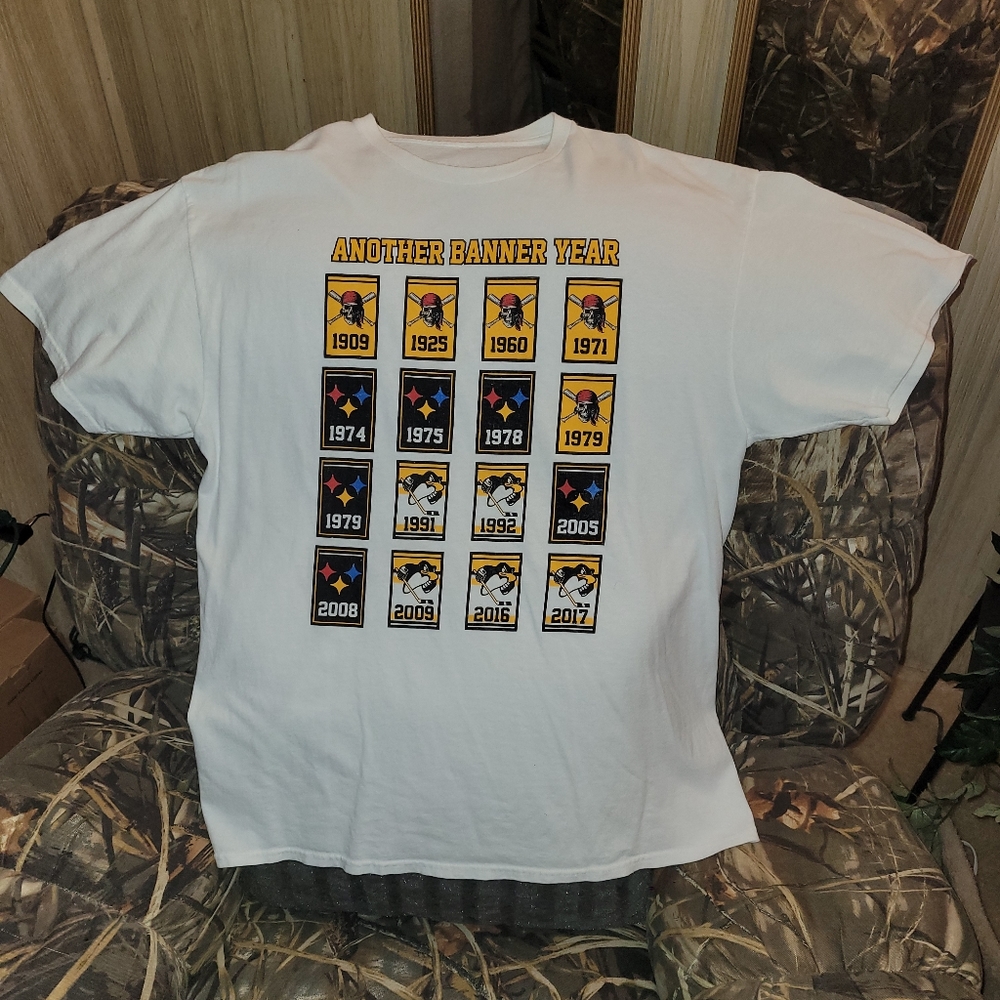 Pittsburgh Steelers, Pirates and Penquins "Another Banner Year" Tshirt. XL